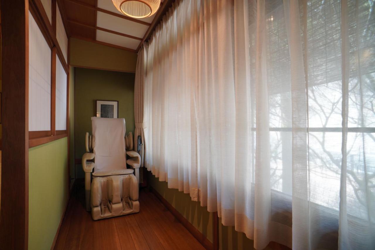 Hotel Arima Onsen Tocen Goshobo Kobe Zewnętrze zdjęcie A room at a Japanese onsen