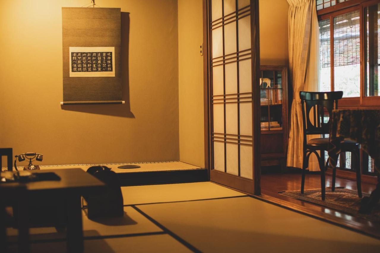 Hotel Arima Onsen Tocen Goshobo Kobe Zewnętrze zdjęcie A traditional Japanese room with a shoji